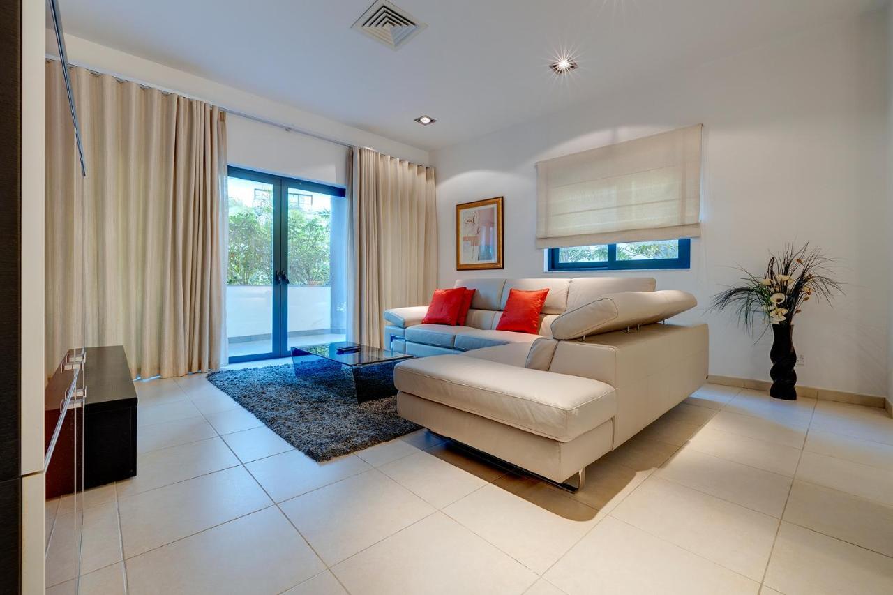 Seaside Oasis Your Own Private Getaway In St Julians San Giuliano Esterno foto