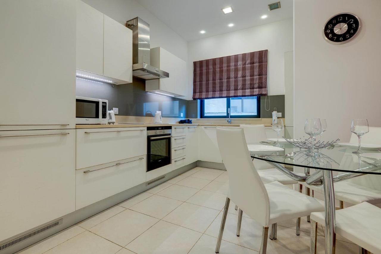 Seaside Oasis Your Own Private Getaway In St Julians San Giuliano Esterno foto
