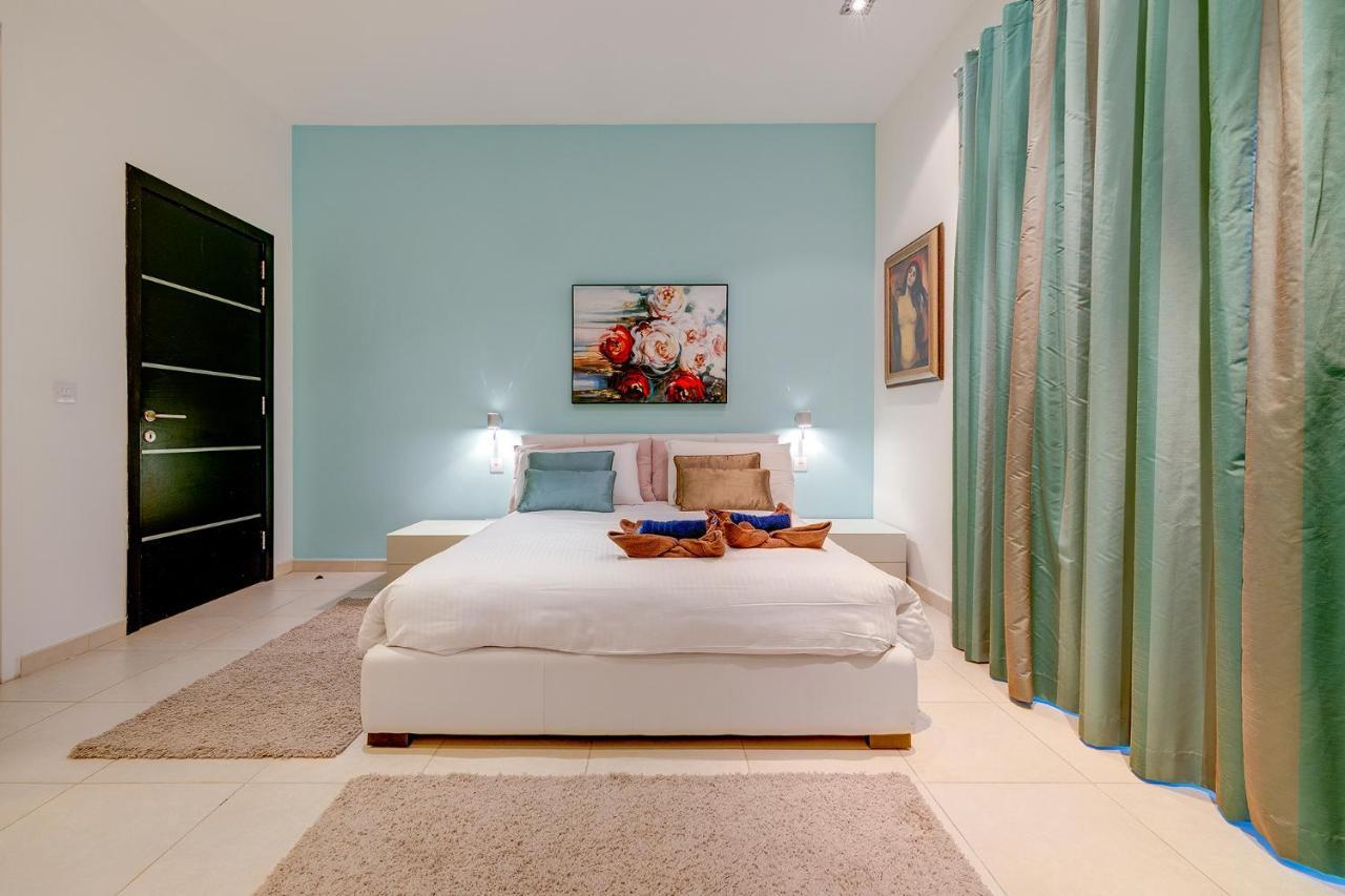 Seaside Oasis Your Own Private Getaway In St Julians San Giuliano Esterno foto