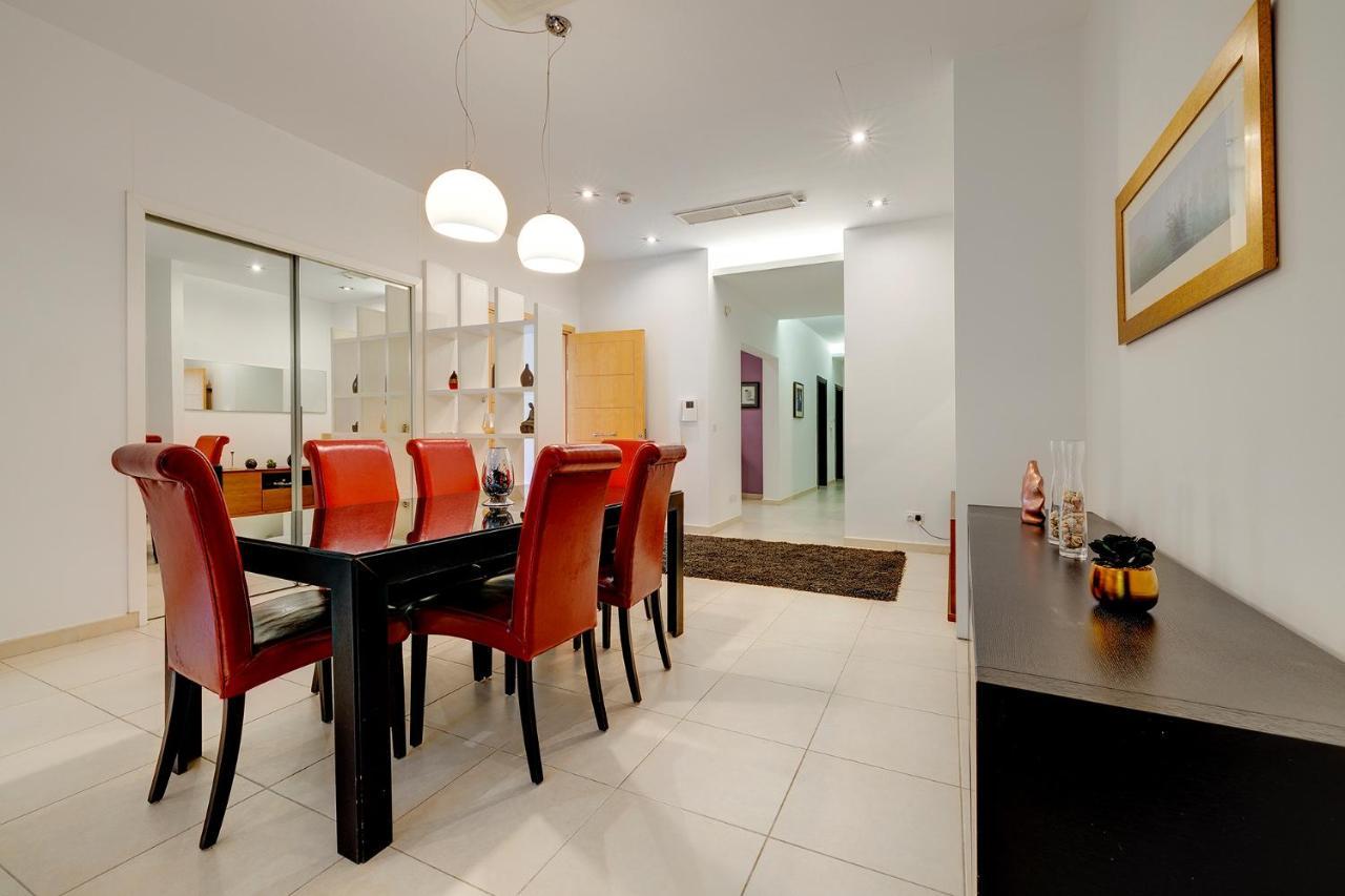 Seaside Oasis Your Own Private Getaway In St Julians San Giuliano Esterno foto