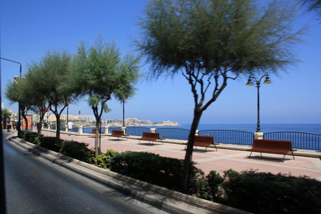 Seaside Oasis Your Own Private Getaway In St Julians San Giuliano Esterno foto